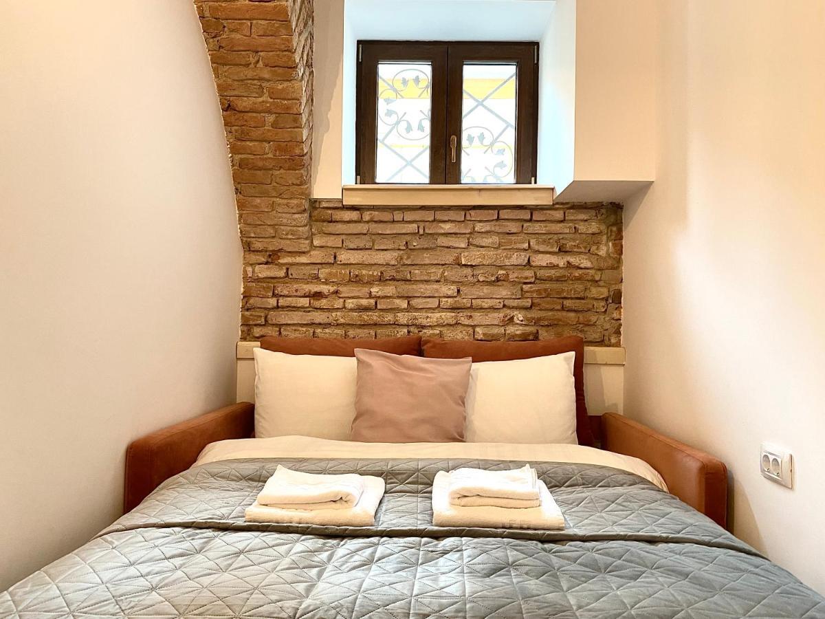 Republique Apartment *